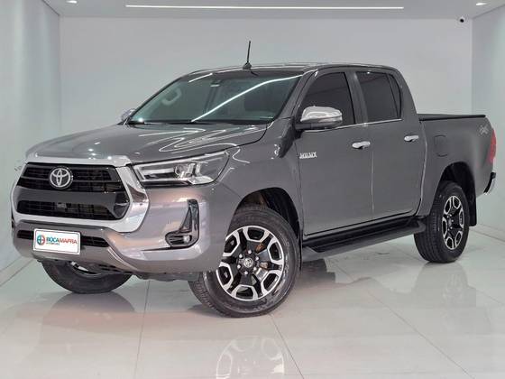 TOYOTA HILUX 2.8 D-4D TURBO DIESEL CD SRX 4X4 AUTOMÁTICO